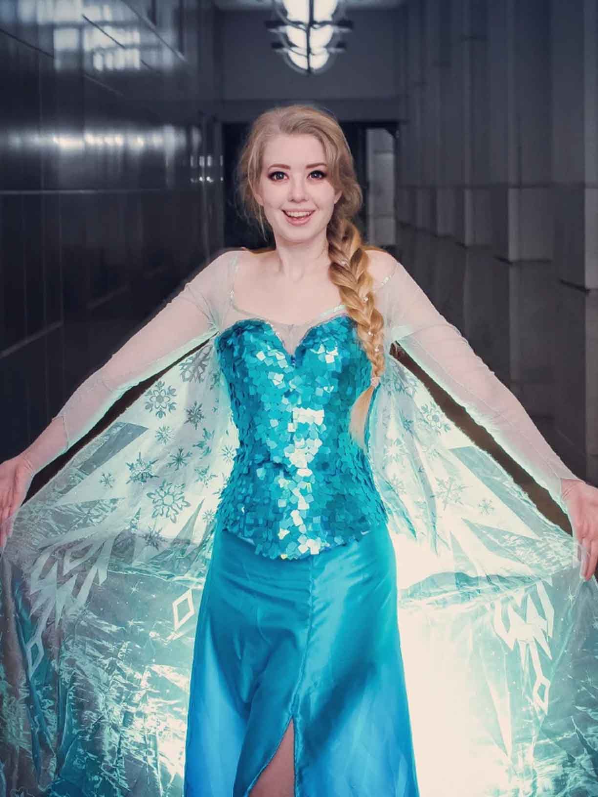 Elsa Cosplay