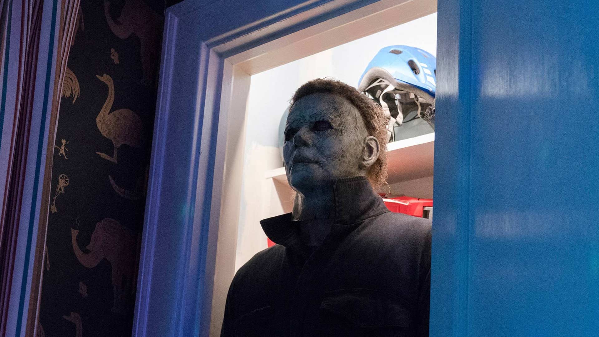 Halloween (2018) Michael Myers Escapes