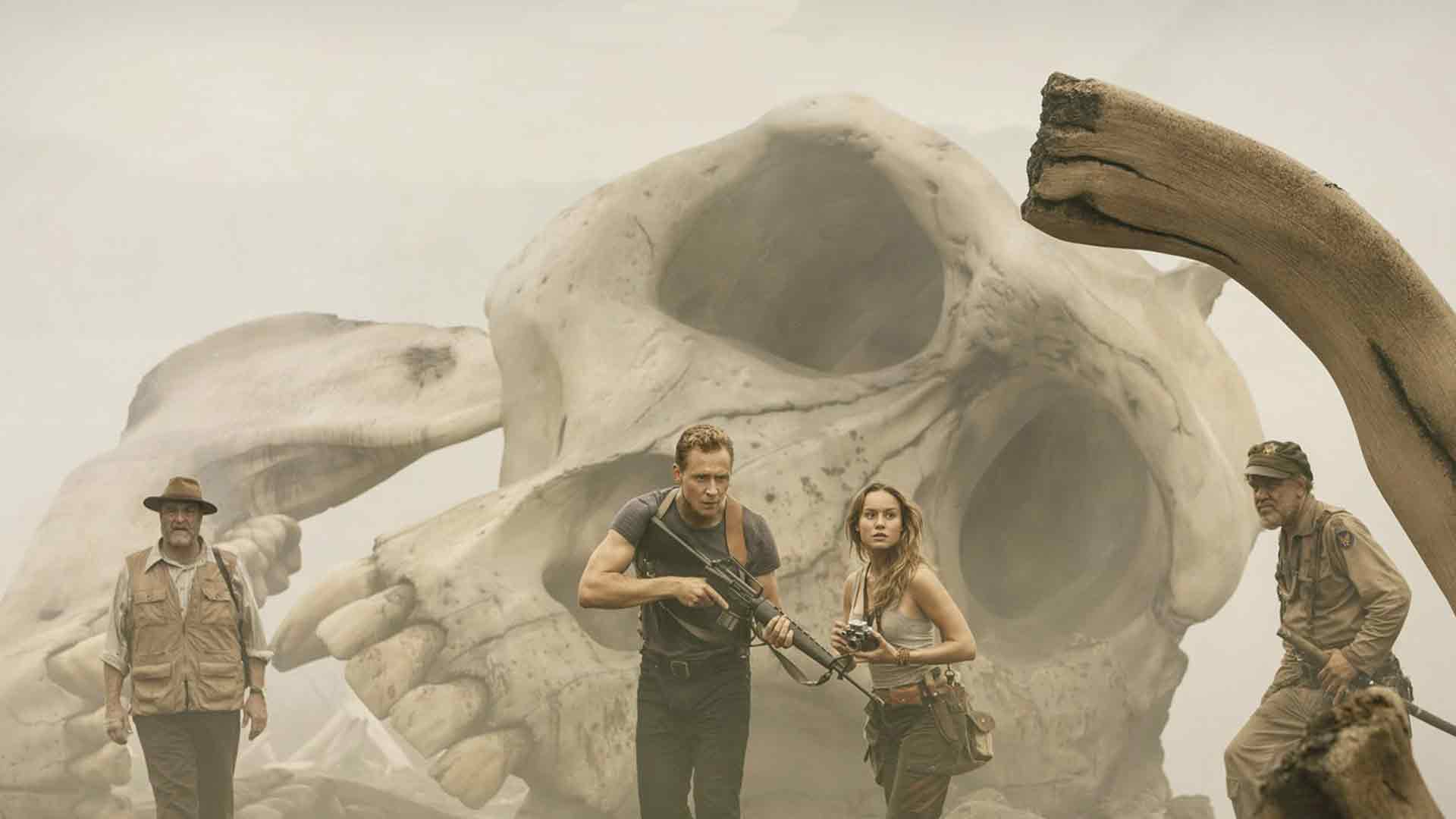 Kong: Skull Island Wallpaper of creatures and cast